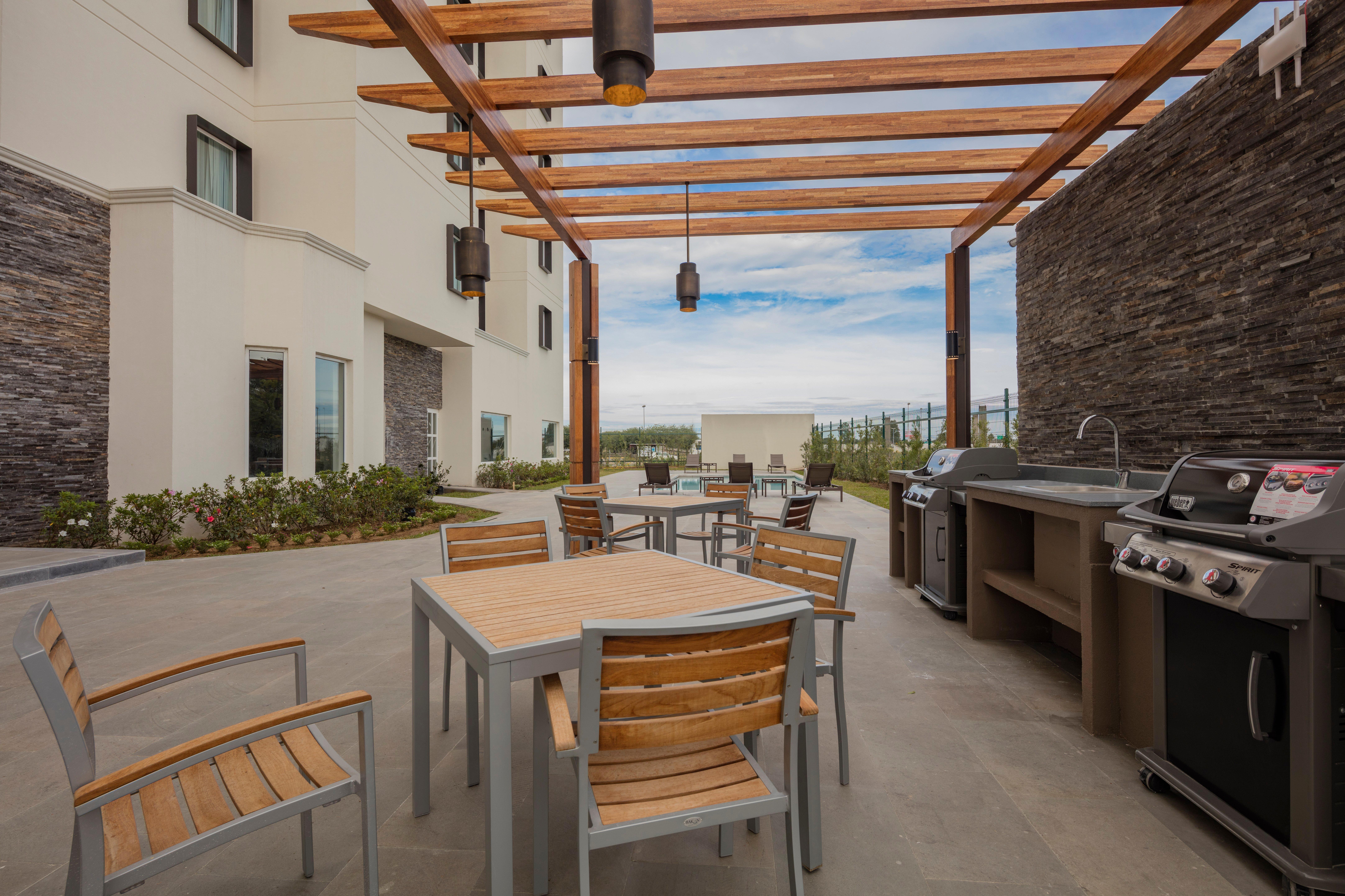 Staybridge Suites - Saltillo By Ihg Zewnętrze zdjęcie